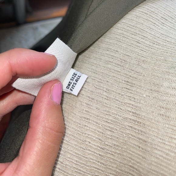 PLANET olive green light top. Size : one size fits all. Perfect condition top - Picture 10 of 11